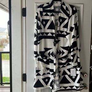 ⭐️New!⭐️ LuLaRoe Caroline